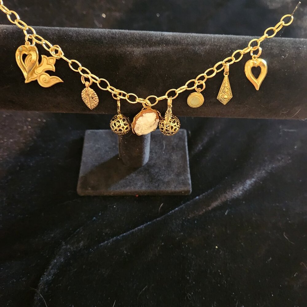 Gold Tone Vintage Charm bracelet, 7" long